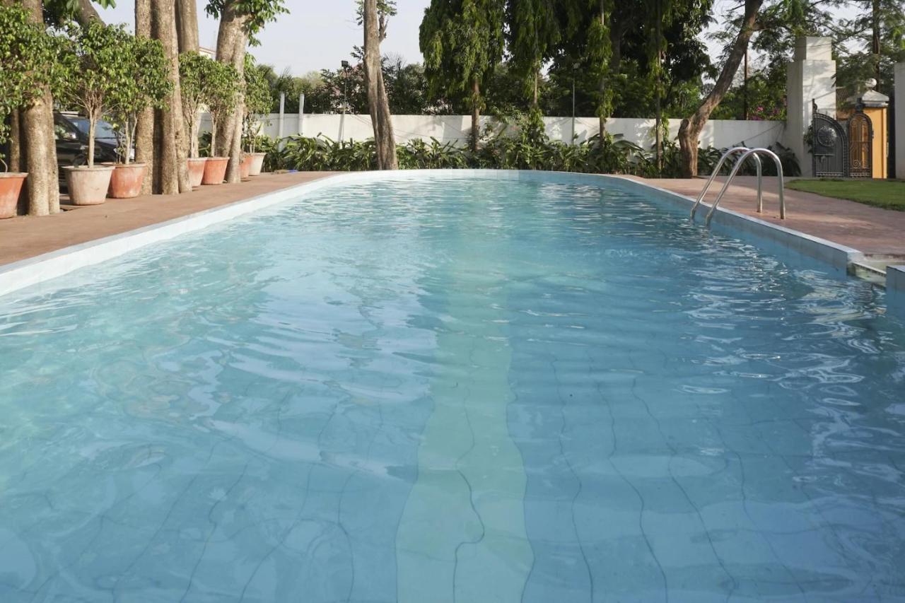 Sunshine Resort Lonavala Exteriör bild