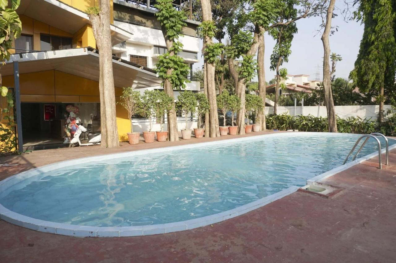 Sunshine Resort Lonavala Exteriör bild