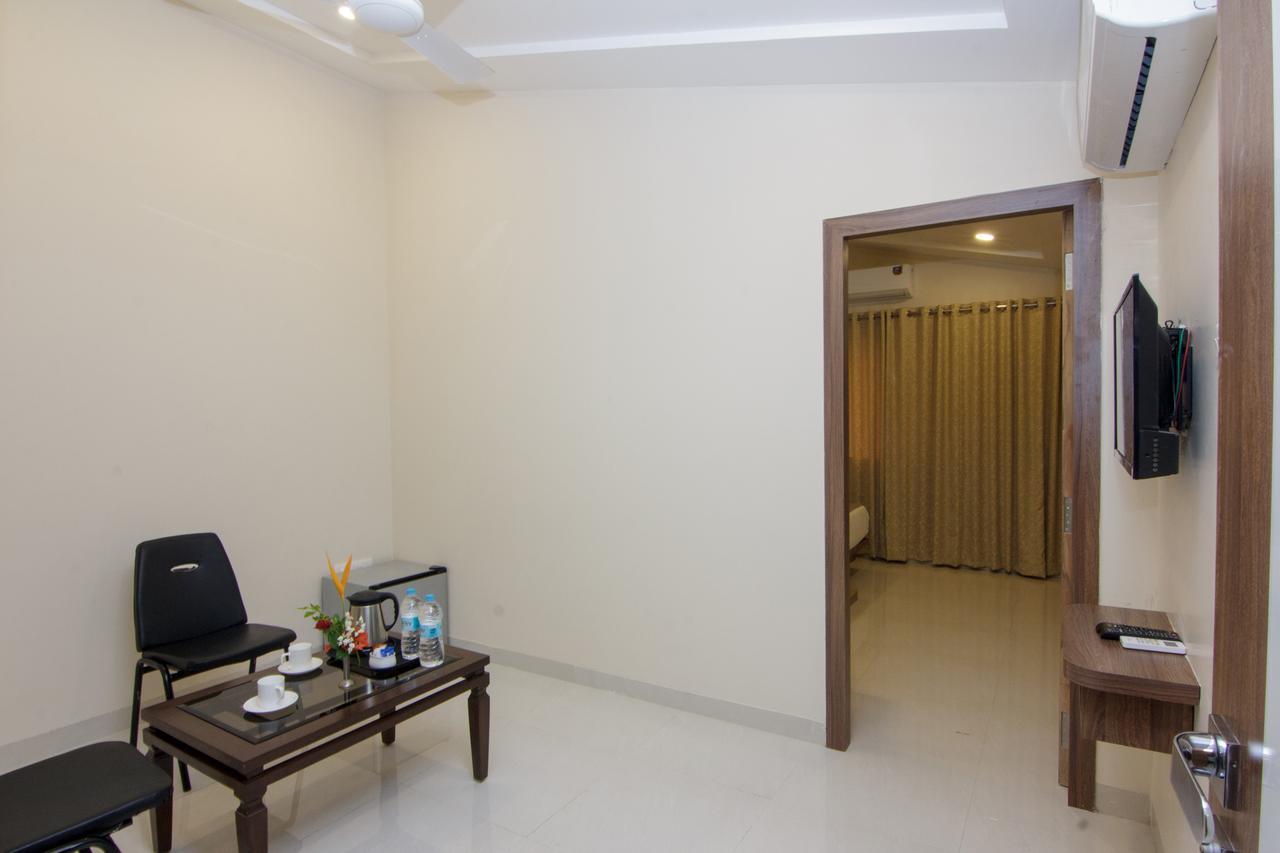 Sunshine Resort Lonavala Exteriör bild